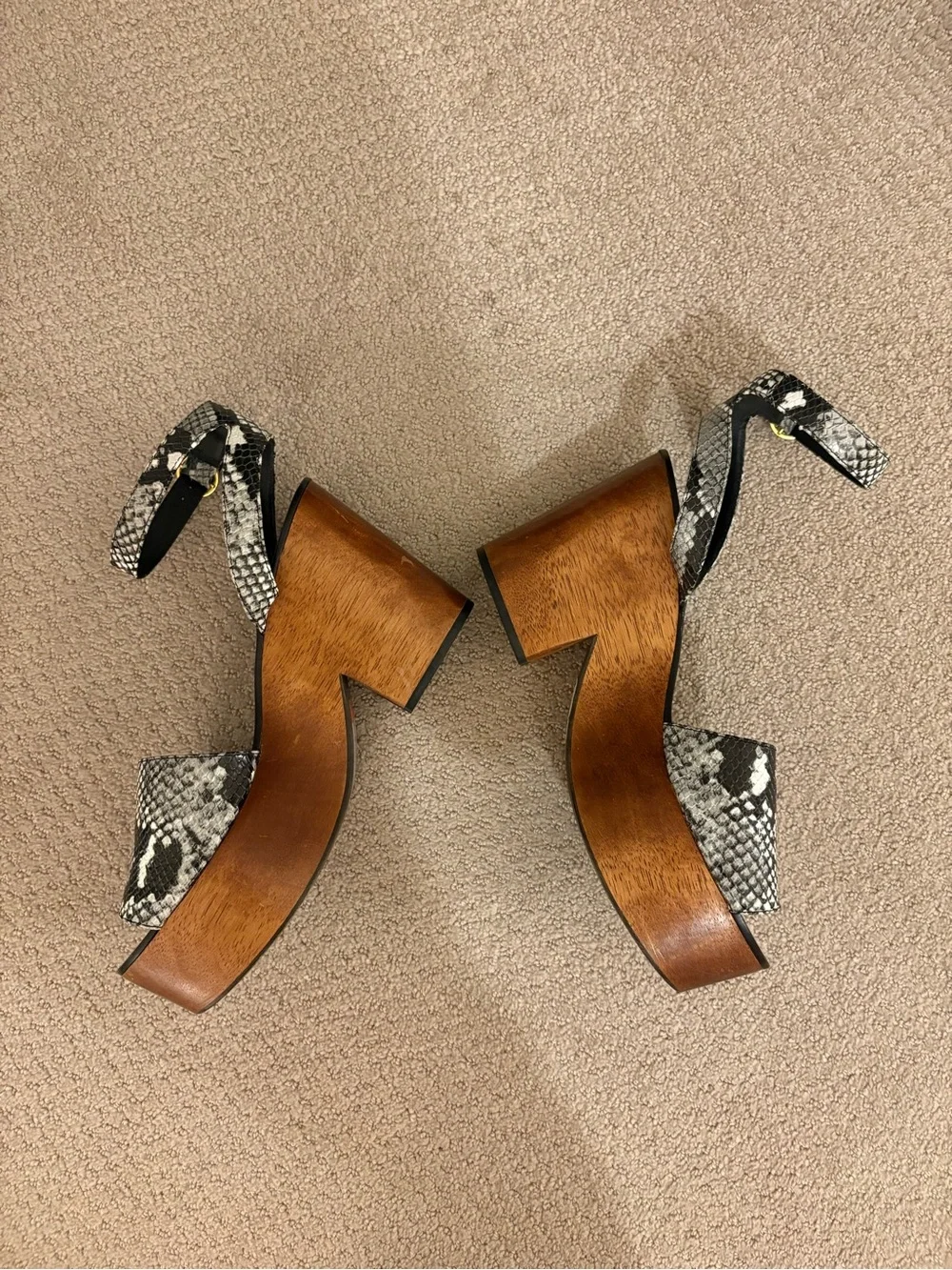 Tory Burch tory burch